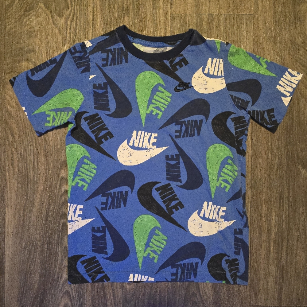 Nike Scattered Logo | Blue T-Shirt